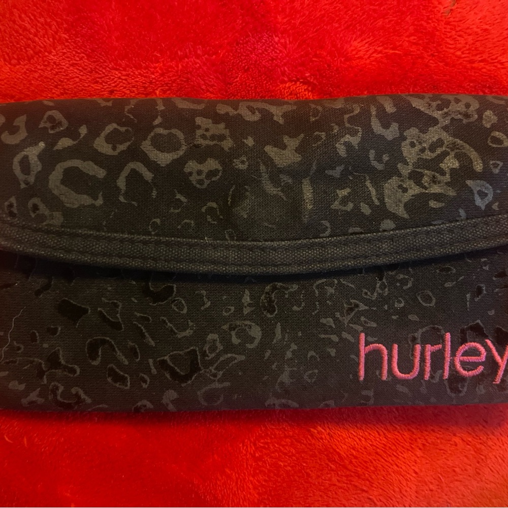 ladies hurley wallet